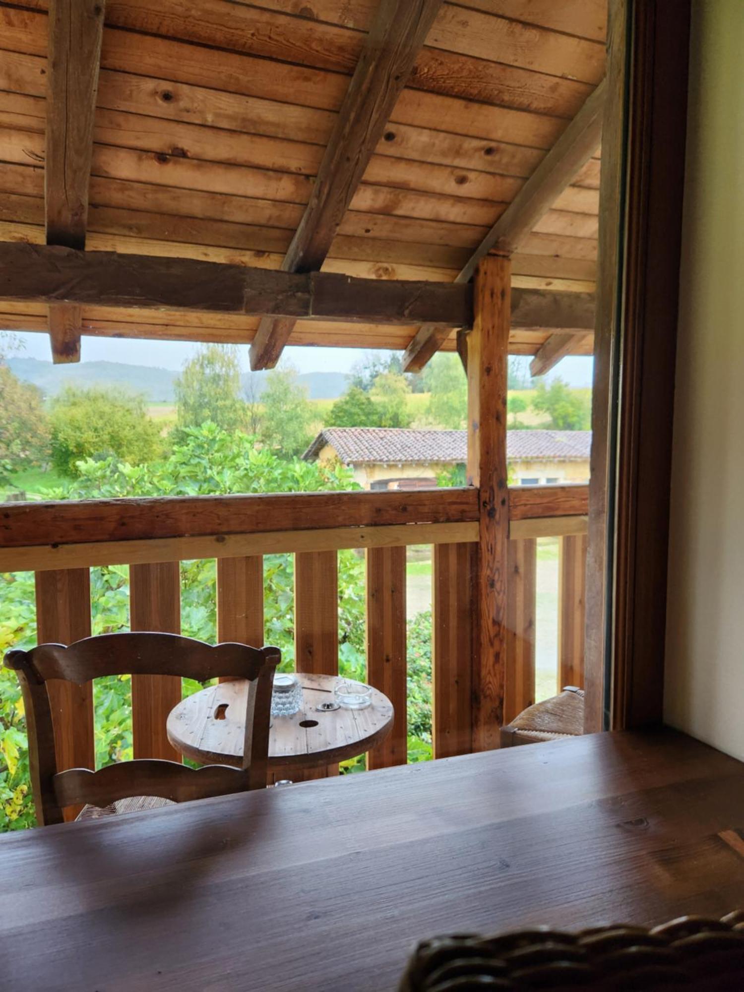 Chambres D'Hotes Aux Petits Belezins Saint-Amour  Room photo